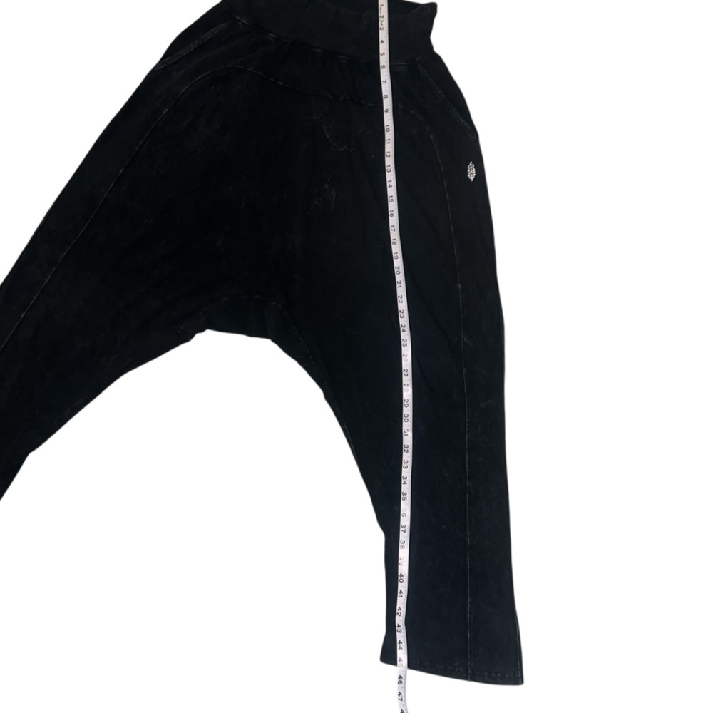 NWOT🎉 RARE! FP Movement Free People Hot Shot Harem Pants Black Large Athleisure - Picture 11 of 11